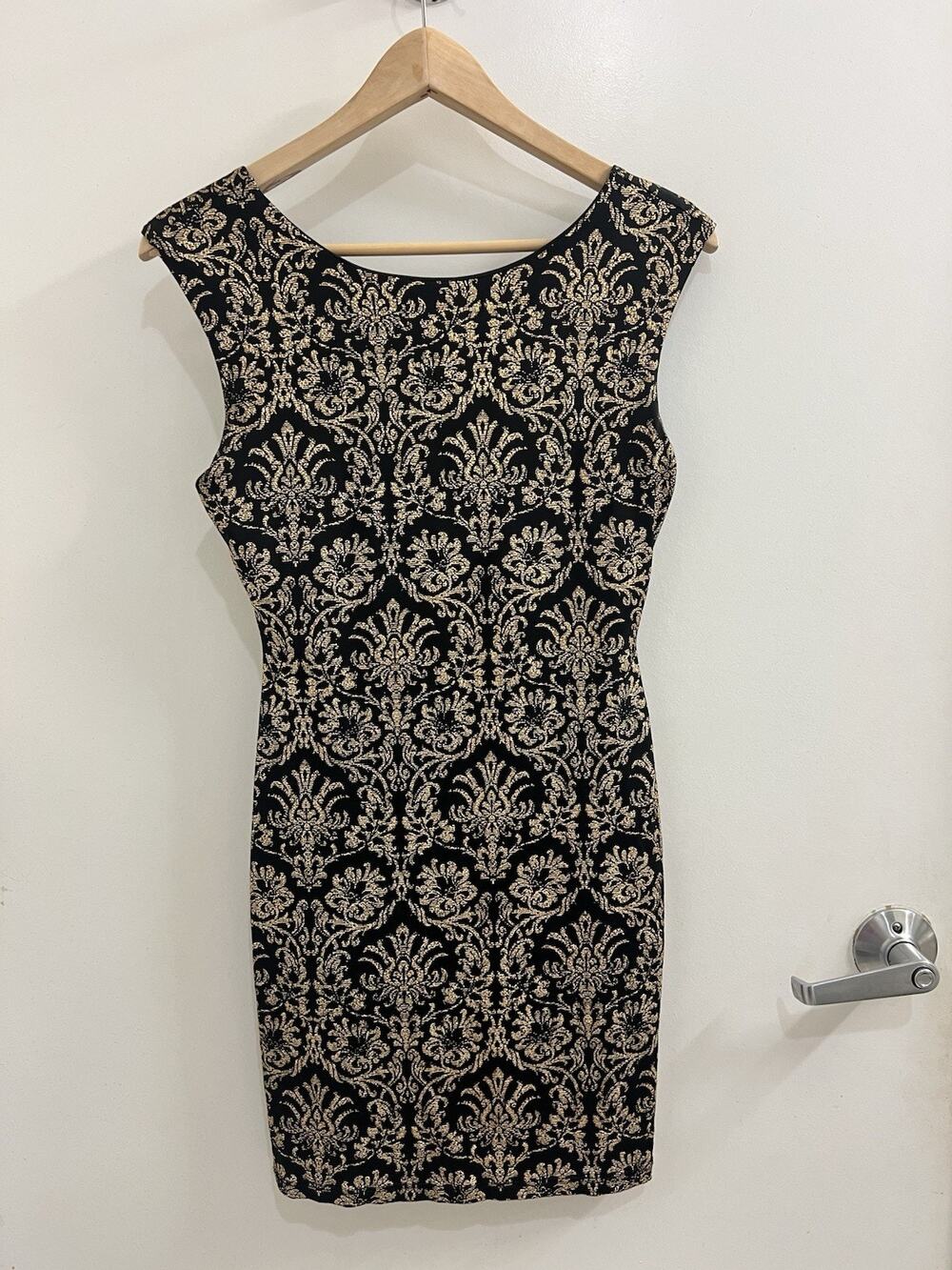 Janette Fashion Sleeveless Dress Womens Small Black Gold Zip Back Stretch Lined